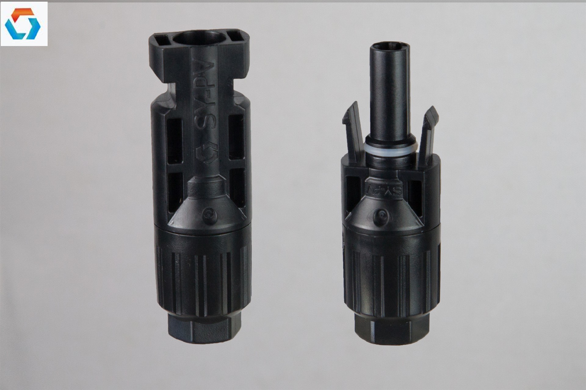  Dust Proof Solar Connector For Connecting Solar Panels In Series