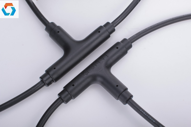 Corrosion Resistant Solar Cable Connectors For Long Term Usage